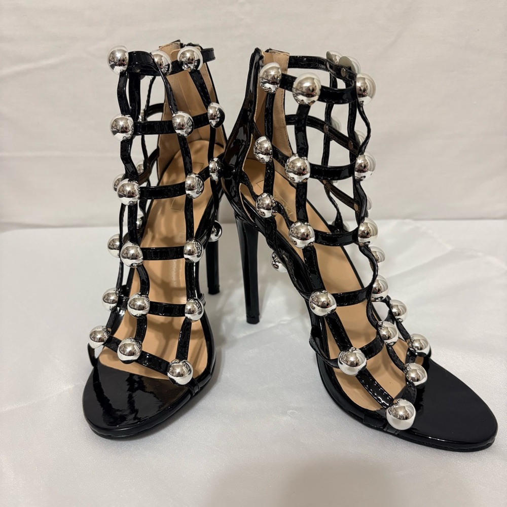 Yoki black patent leather strappy sandals. - Picture 2 of 11